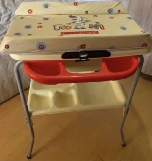 Baby changing table and bath tub (Category: Bathtub & Bath Accessories) located in Pasig City. Submitted by r.m.c2 (Listing ID 1175507171, Image 1). Description: Bay changing table and bath tub Weight 10kg Original Price: PHP15,000 RFS: No longer using it MOP: GCASH.