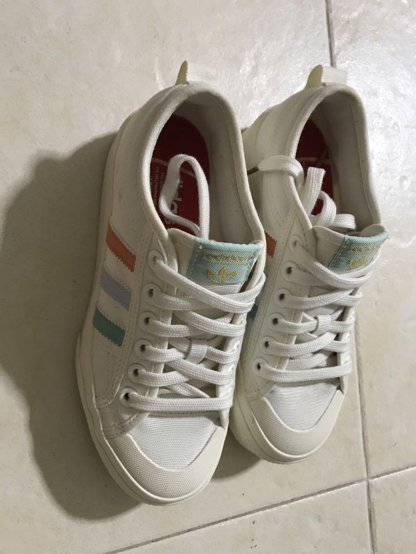 Adidas originals nizza platform sneakers in white with coloured three stripes clearance