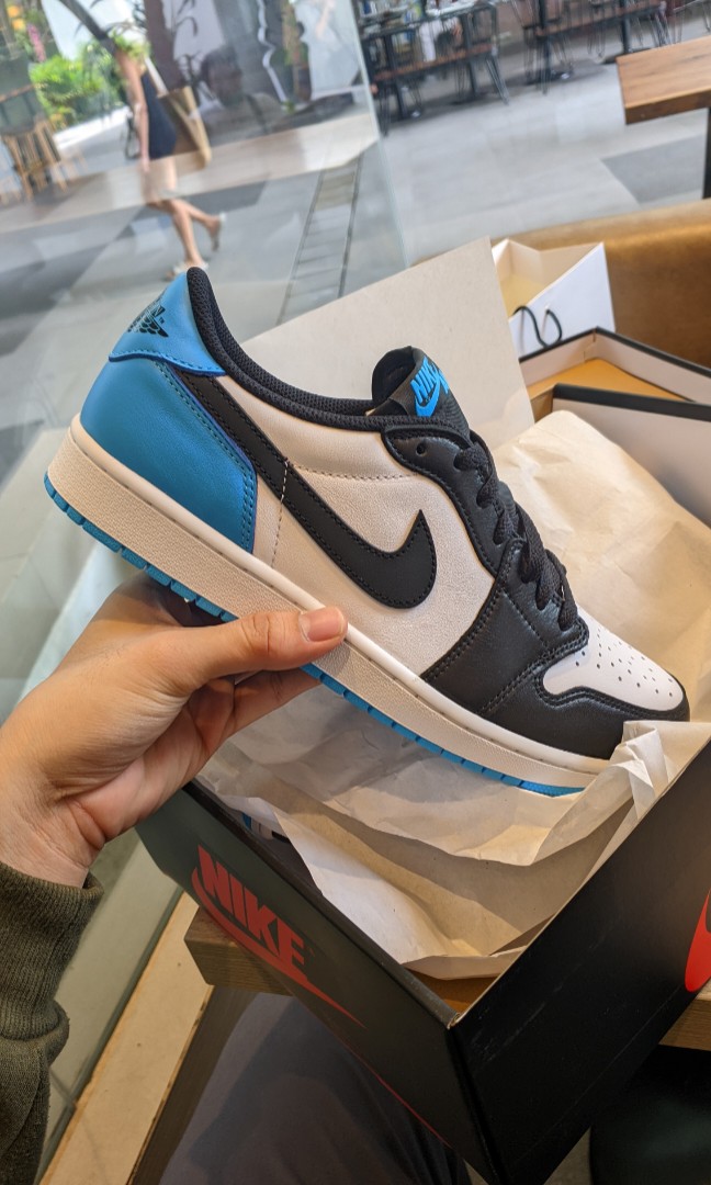 Air Jordan 1 low black and dark powder blue unc size 11 Luxury