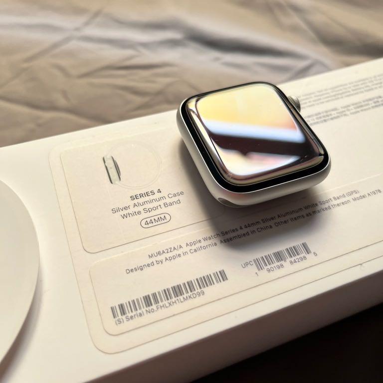 Apple watch series 4 44mm silver aluminum case deals