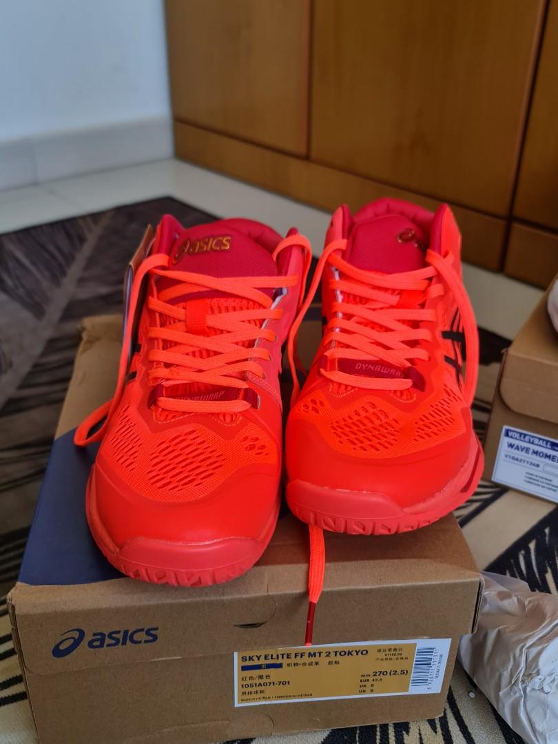 Asics volleyball shoe, Men's Fashion, Footwear, Sneakers on Carousell