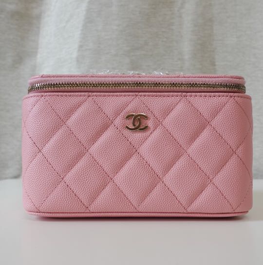 Authentic Chanel Vanity Bag 22C Pink in Caviar and Light Gold Hardware  (BRAND NEW!), Luxury, Bags & Wallets on Carousell