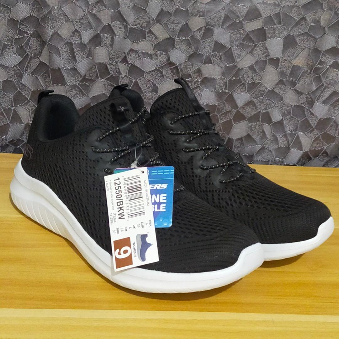 Black skechers size 9 new arrivals