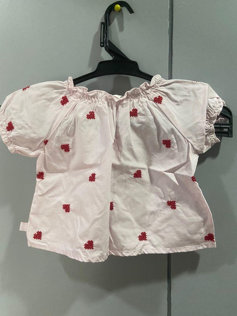 Baby Gap Blouse 3-6 months (Category: Babies & Kids Fashion) located in Manila. Submitted by ejpangs (Listing ID 1175469972, Image 2). Description: Used but no damege or flaws.