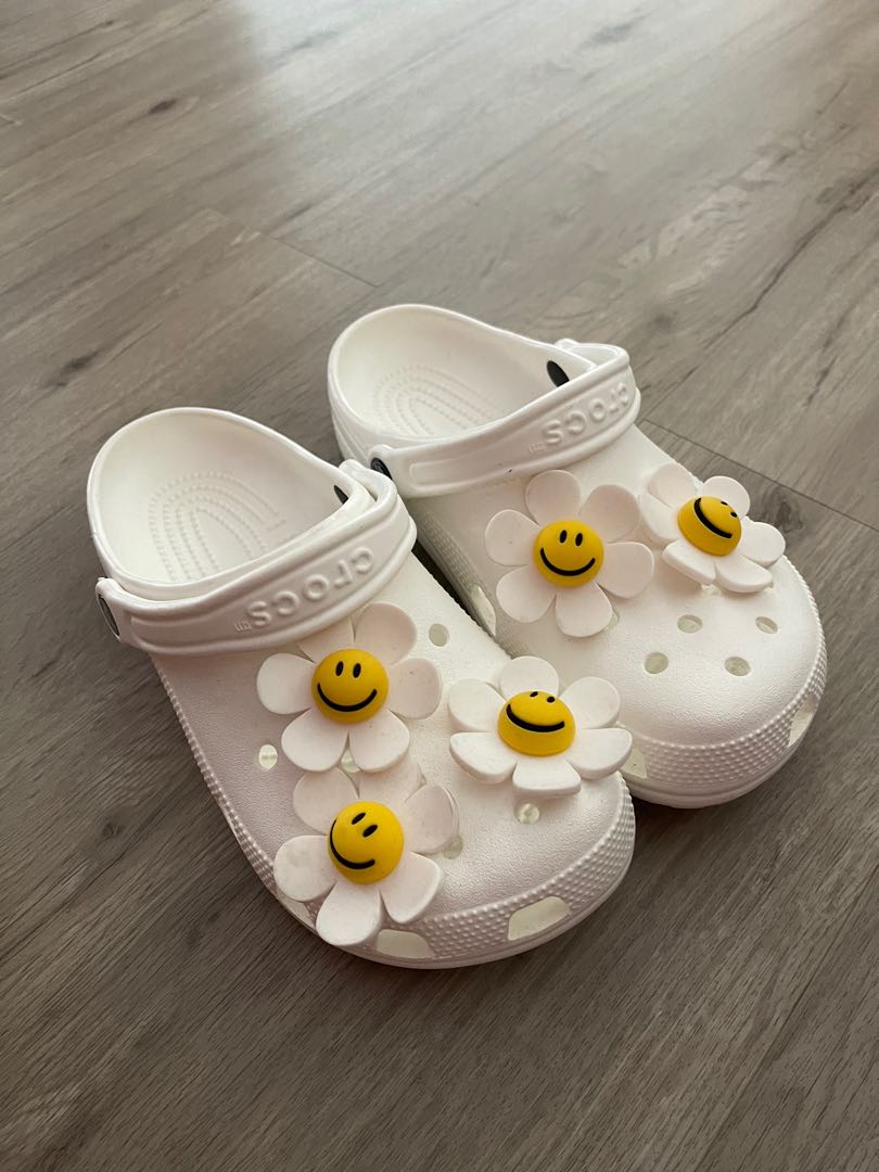 White on sale classic clog