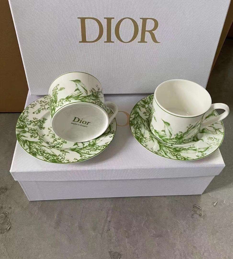 Dior tea set, 傢俬＆家居, 廚具和餐具, 茶具配件 Carousell