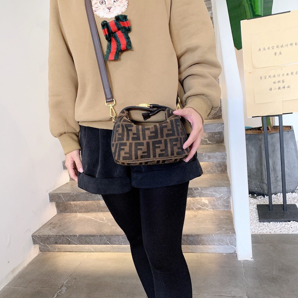 Sale Fendi lunch box sling