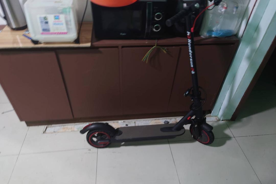 Henderson M365 Suspension Escooter, Sports Equipment, Sports & Games