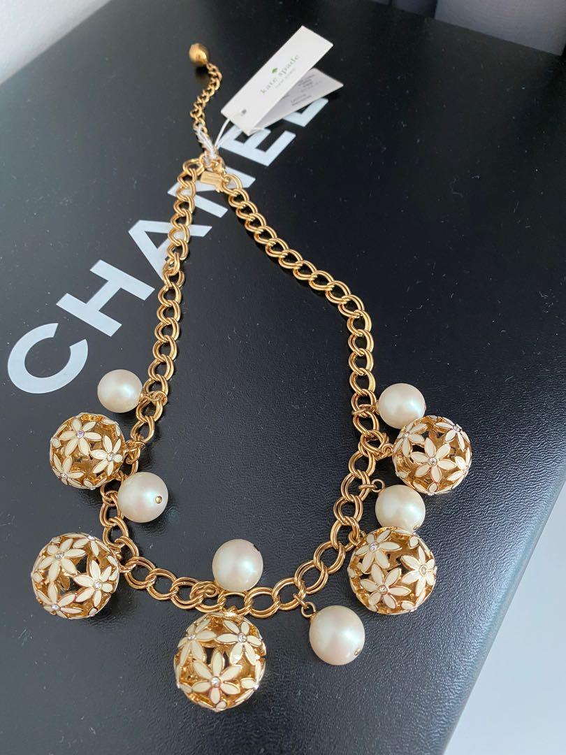 Kate spade necklace wallflower, Women's Fashion, Jewelry & Organisers,  Necklaces on Carousell