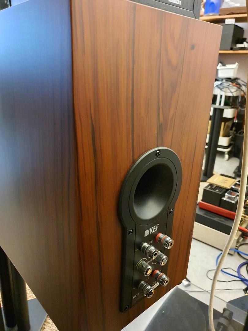 New Old stock KEF R300 audiophile hi end hifi bookshelf speakers with box