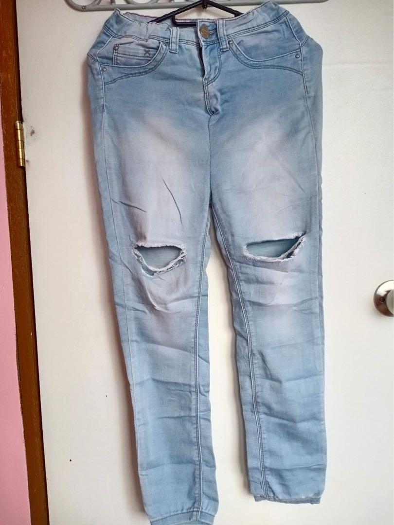 Light Washed High Waisted Soft Denim Ripped Jeans (Category: Jeans) located in General Mariano Alvarez. Submitted by lisapedrigal (Listing ID 1175494920, Image 1). Description: Brand: Crissa Condition: 4/10 Issue: Worn out Adjustable waistline Size: 24 in Prices are slightly negotiable Payment first through gcash only Buyer should shoulder the shipping fee Shopee checkout available.
