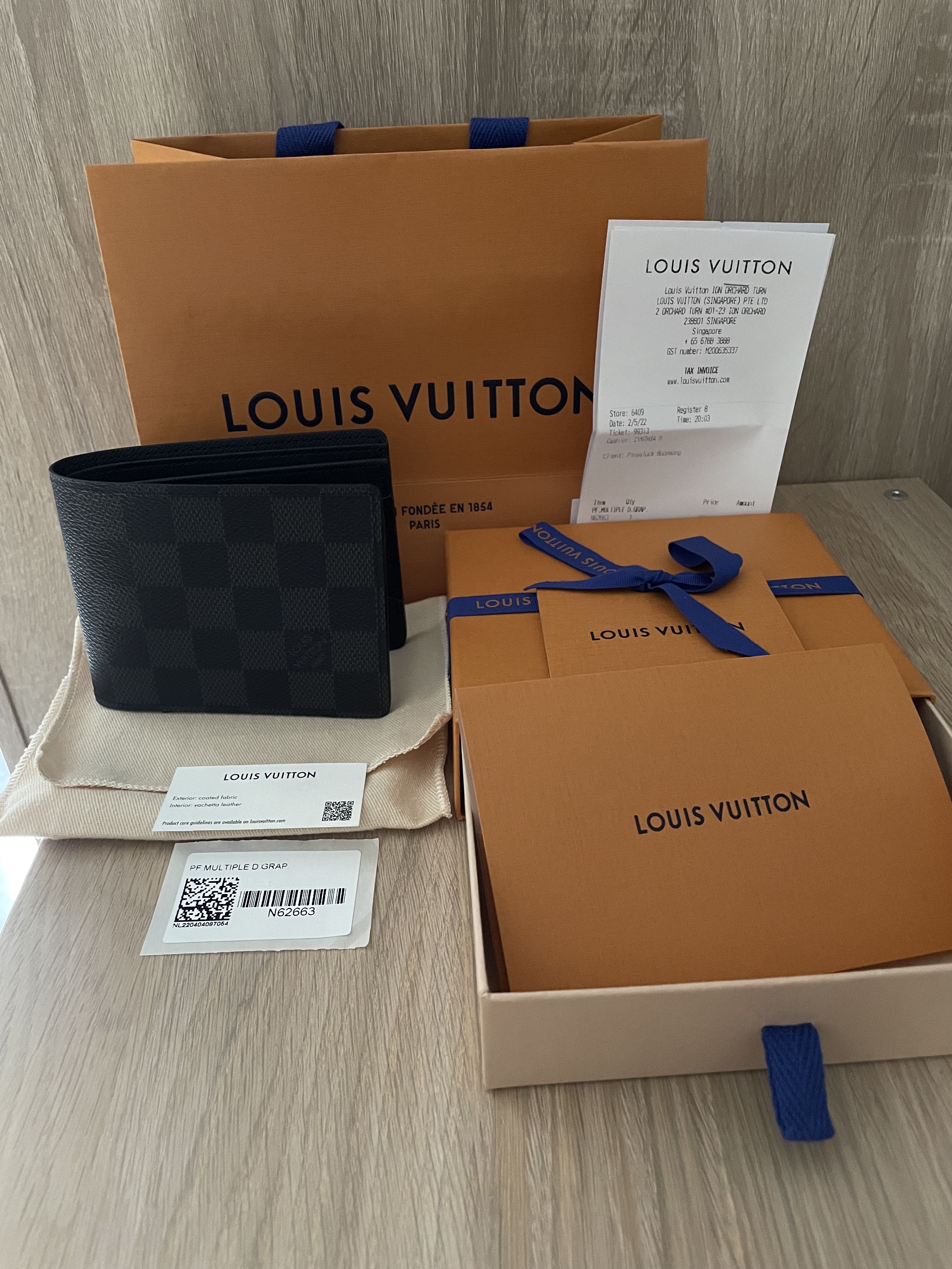 Louis Vuitton LV Multiple wallet new Orange Leather ref.228124 - Joli Closet