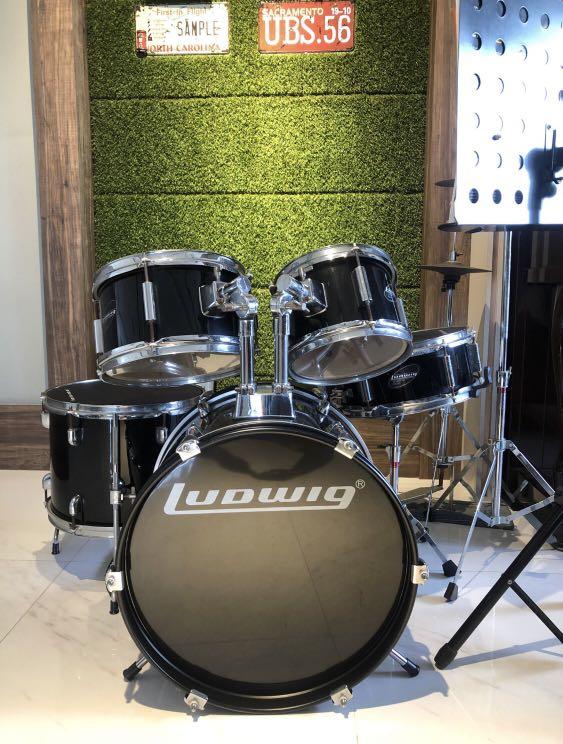 Ludwig LJR1061DIR 5 Piece Junior Drum Kit w Hardware Throne Cymbal Black FREE MUTE PAD