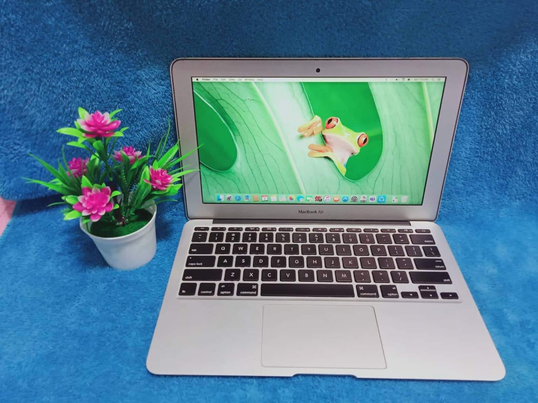 クーポン利用 ☆本日限定☆Macbook Air 11インチ Early 2015