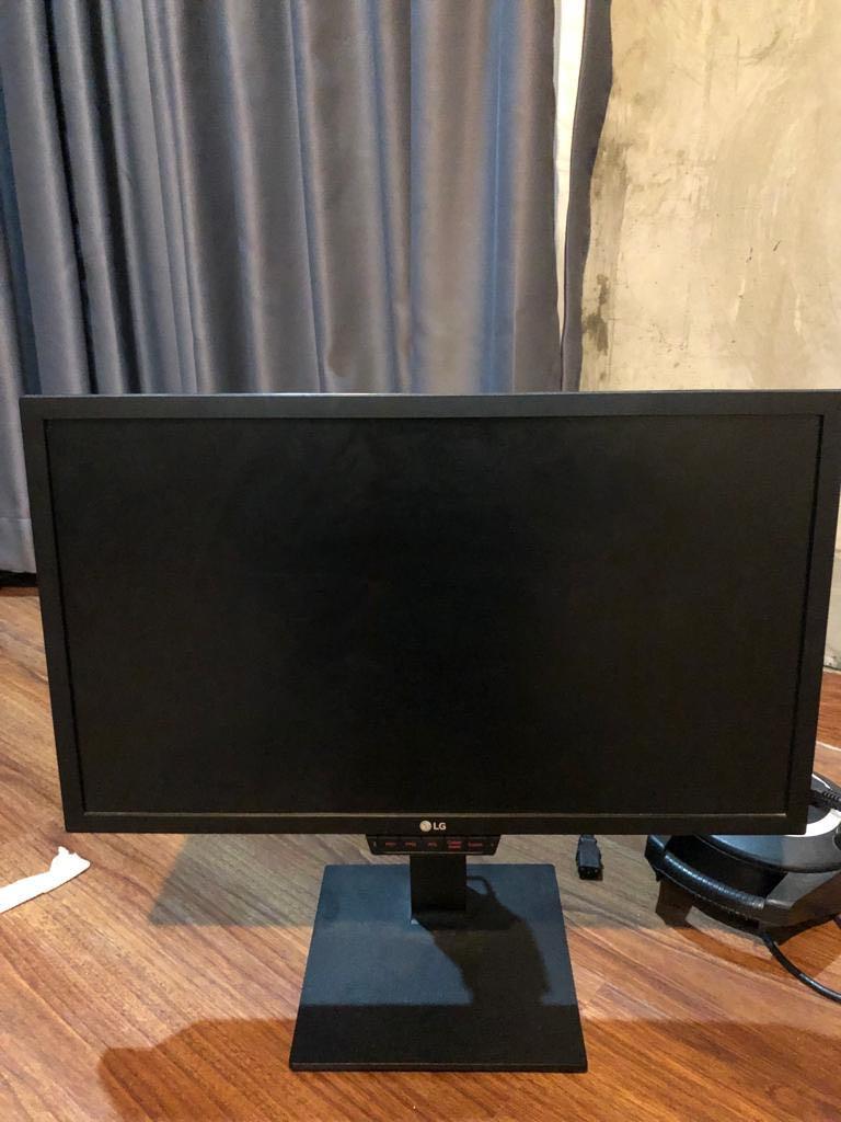 Monitor LG24GM79G 144hz, Elektronik, Komputer, Lainnya di Carousell