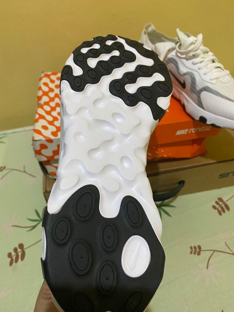 sneakers renew lucent nike