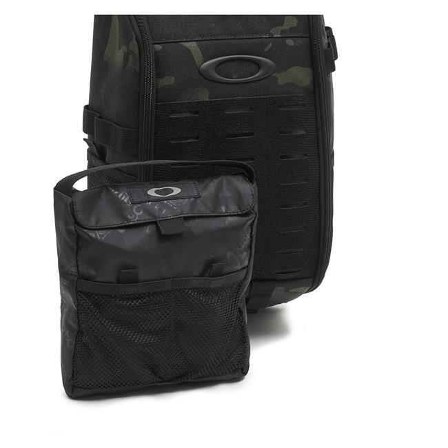 Oakley extractor sales sling backpack