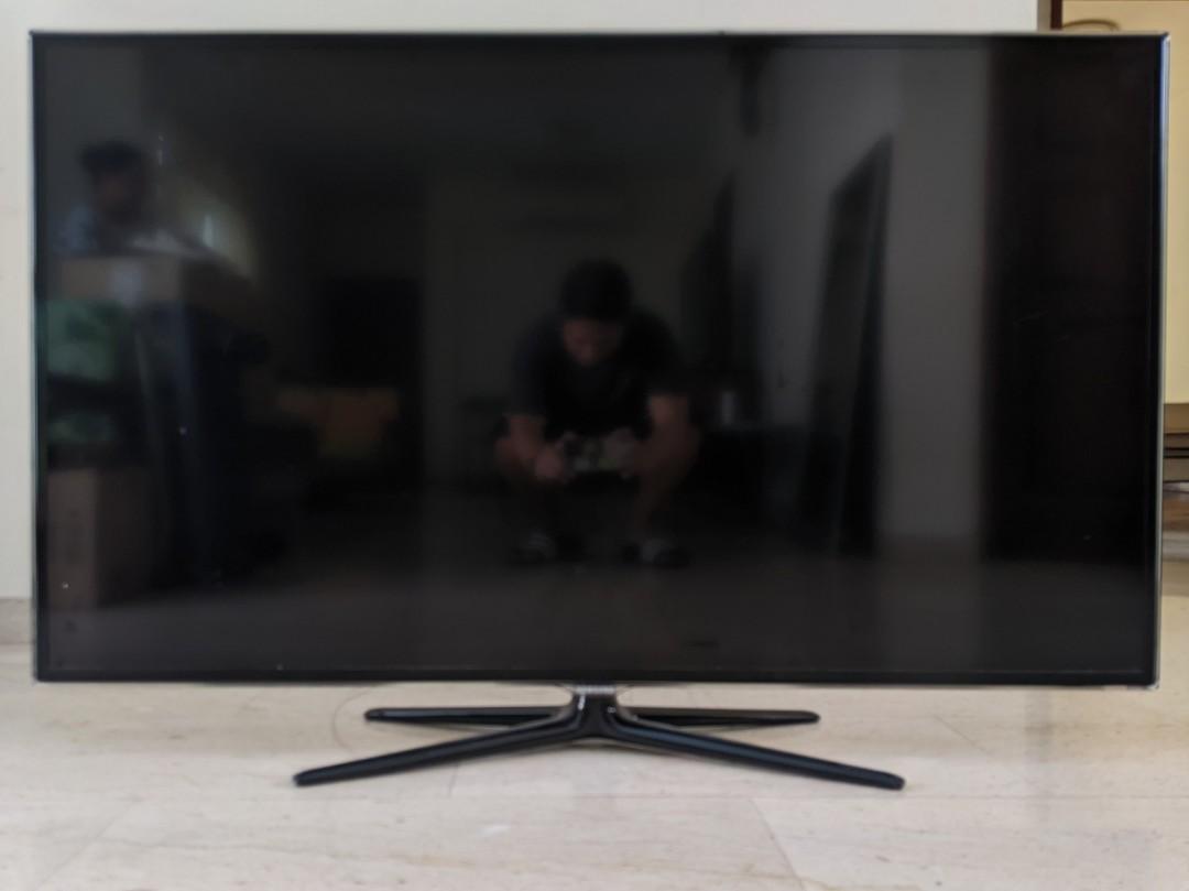 Samsung LED TV 55" (faulty/no power light), TV & Home Appliances, TV