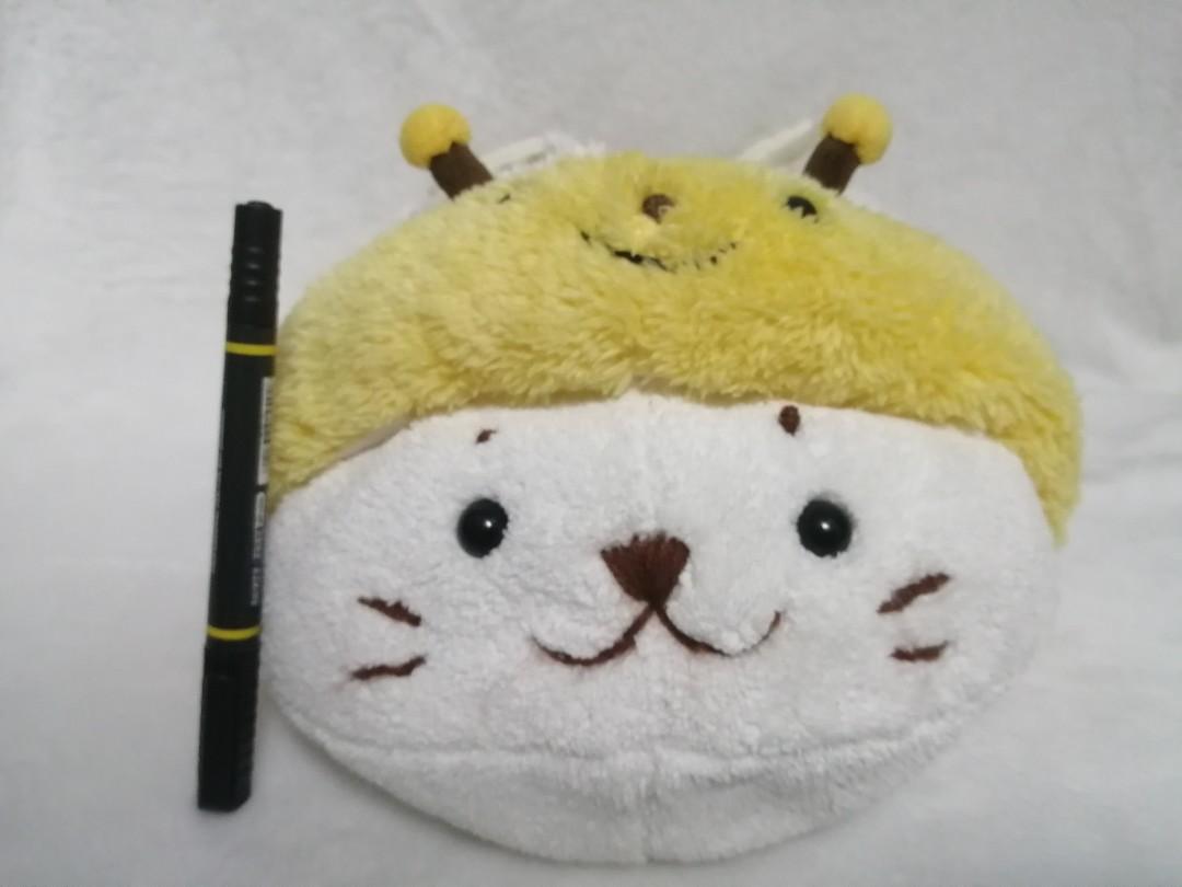 Sirotan Tissue Holder (Category: Towels, Napkins & Holders) located in Cebu City. Submitted by ashleighzeid (Listing ID 1175504351, Image 1). Description: In very good condition.