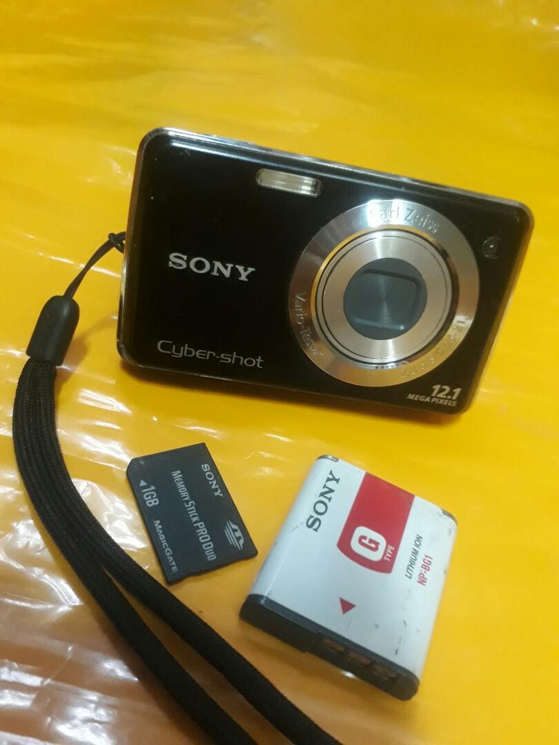 ソニー SONY デジタルカメラ Cybershot W220 (1210万画素 光学x4 デジタルx(中古品)