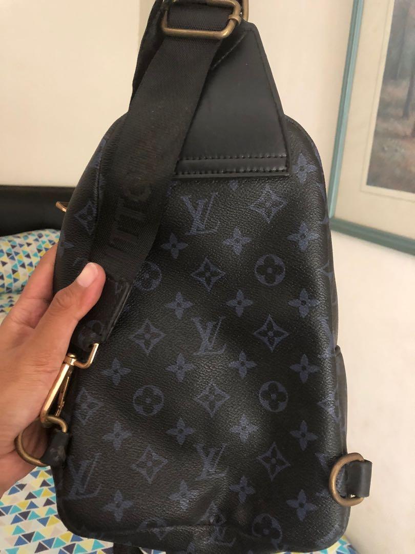 Louis Vuitton Sling Bag, Fesyen Pria, Tas & Dompet , Tas Selempang di  Carousell