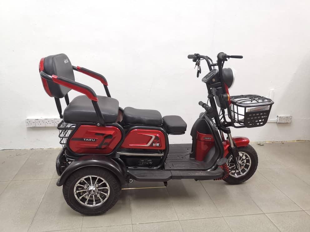 I Rode A 3 Wheel Electric Scooter For A Week, And My Life Changed. Here'S Why! - 6zfk9bx