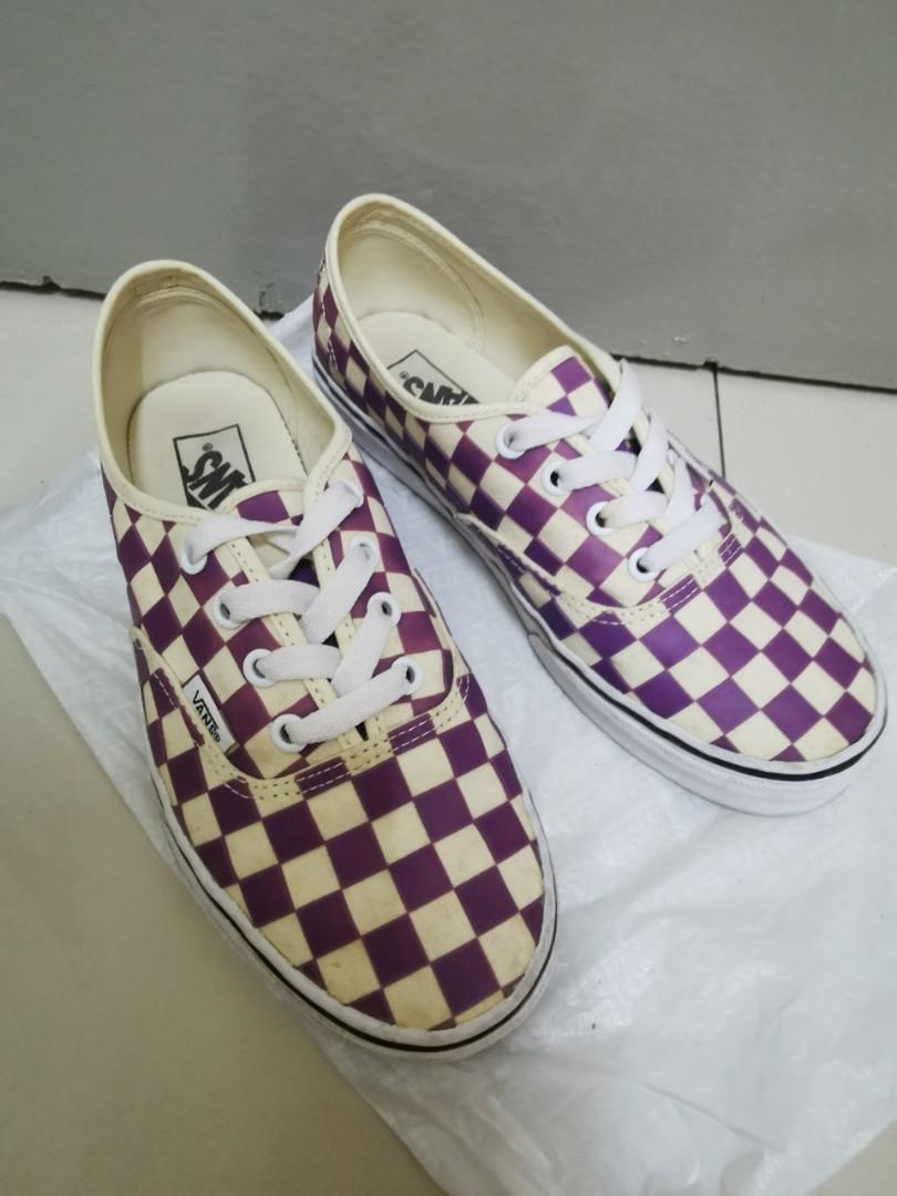 checkered maroon vans