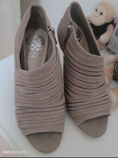 VINCE CAMUTO 全新-麂皮踝靴