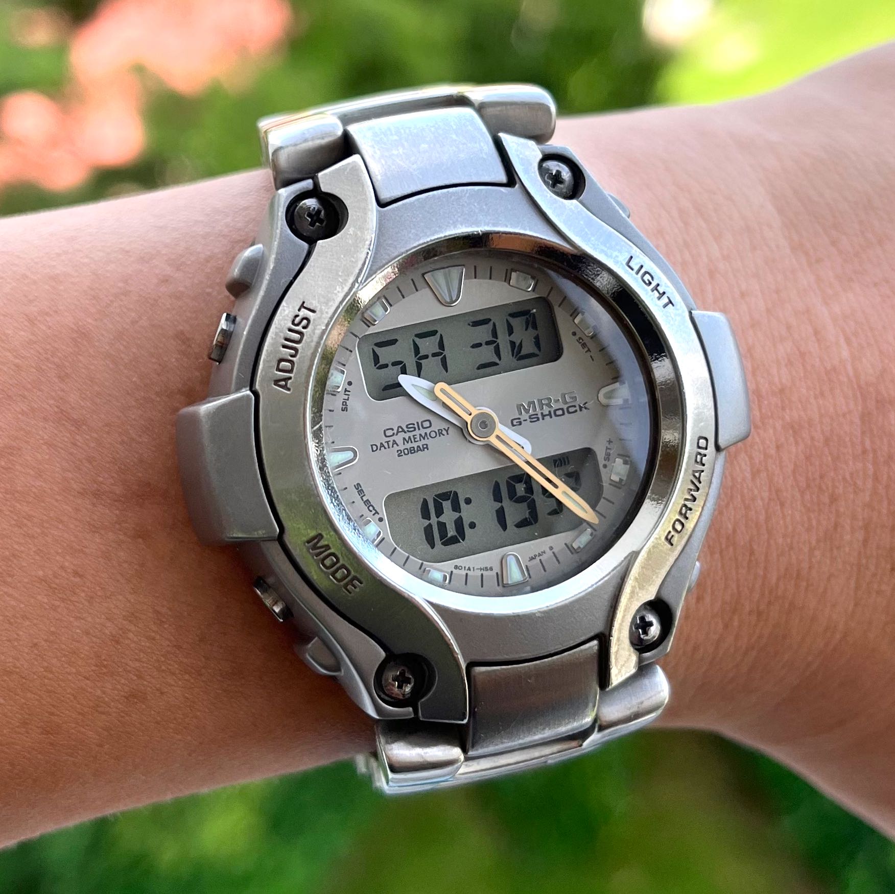 Vintage Casio G-shock MRG-130T titanium digital watch MADE IN JAPAN