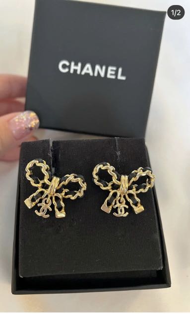 Chanel 2025 ribbon earrings