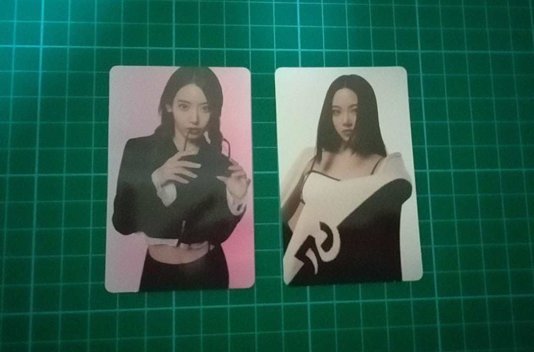 wts Le sserafim sakura and eunchae pcs, Everything Else on Carousell