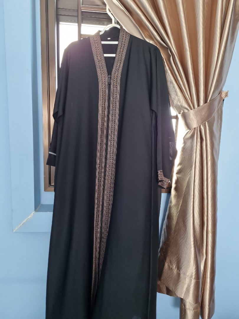 Abaya, Women's Fashion, Muslimah Fashion, Kaftans & Jubahs on Carousell