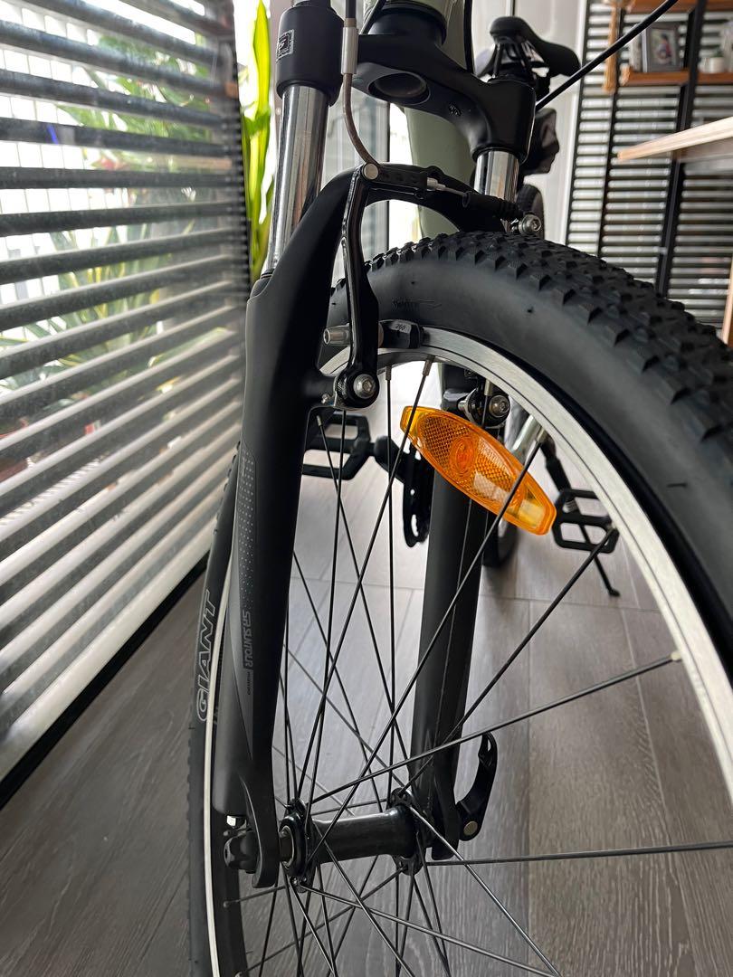 Almost brand new GIANT Liv Bike, Sports Equipment, Bicycles & Parts