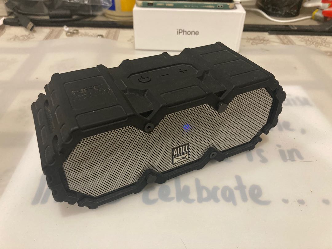 Altec lansing bluetooth speaker life 2025 jacket 3