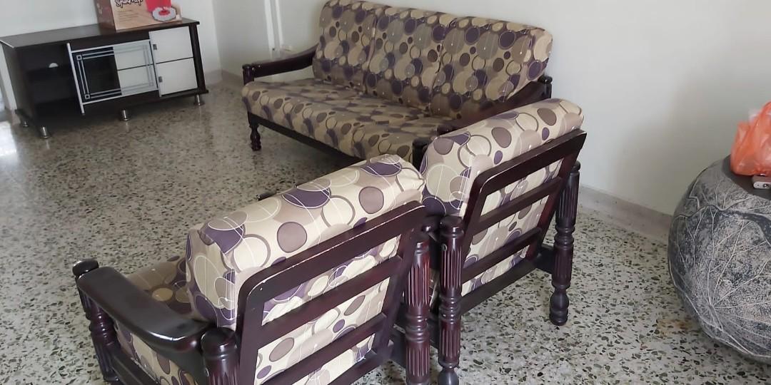 Antique Old School Sofa 3 seater, Furniture & Home Living, Furniture