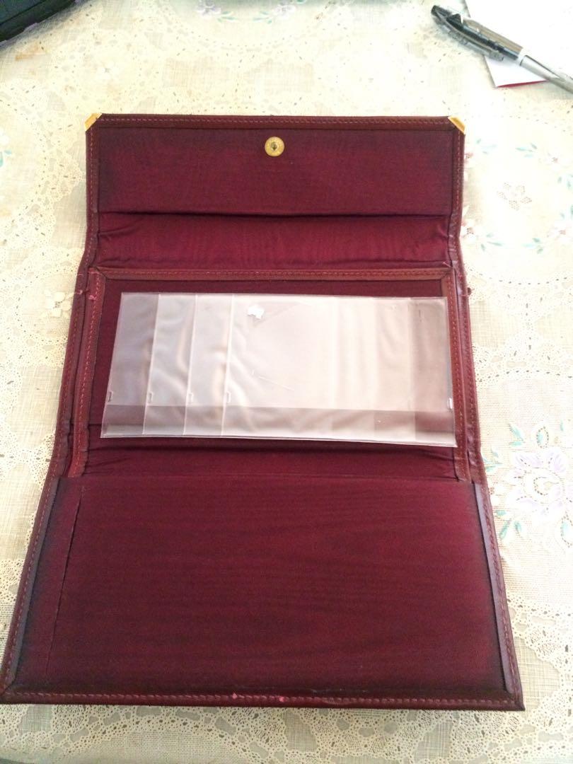 Authentic Givenchy long wallet (Category: Luxury Bags & Wallets) located in Santa Maria. Submitted by mikavillaflor4 (Listing ID 1175780993, Image 3). Description: Like new condition Long wallet Japan source .