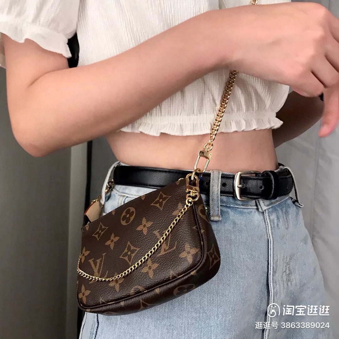 Mini pochette lv sale