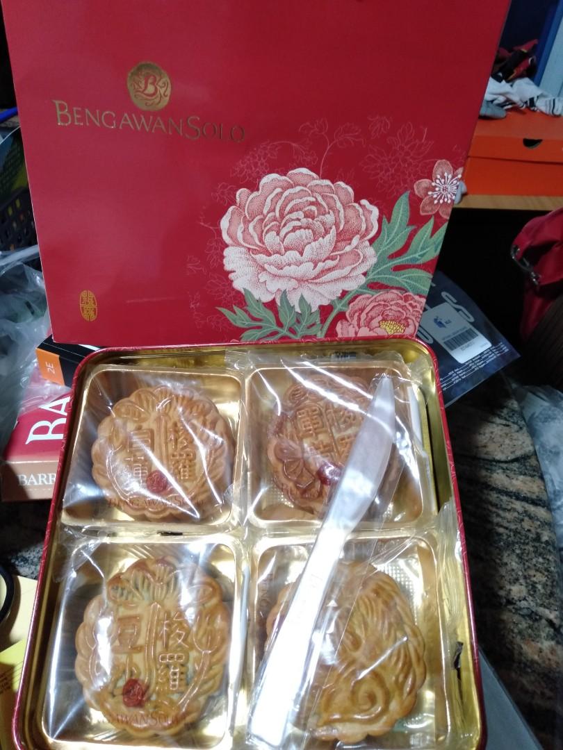 Bengawan solo mooncakes, Food & Drinks, Local Eats on Carousell