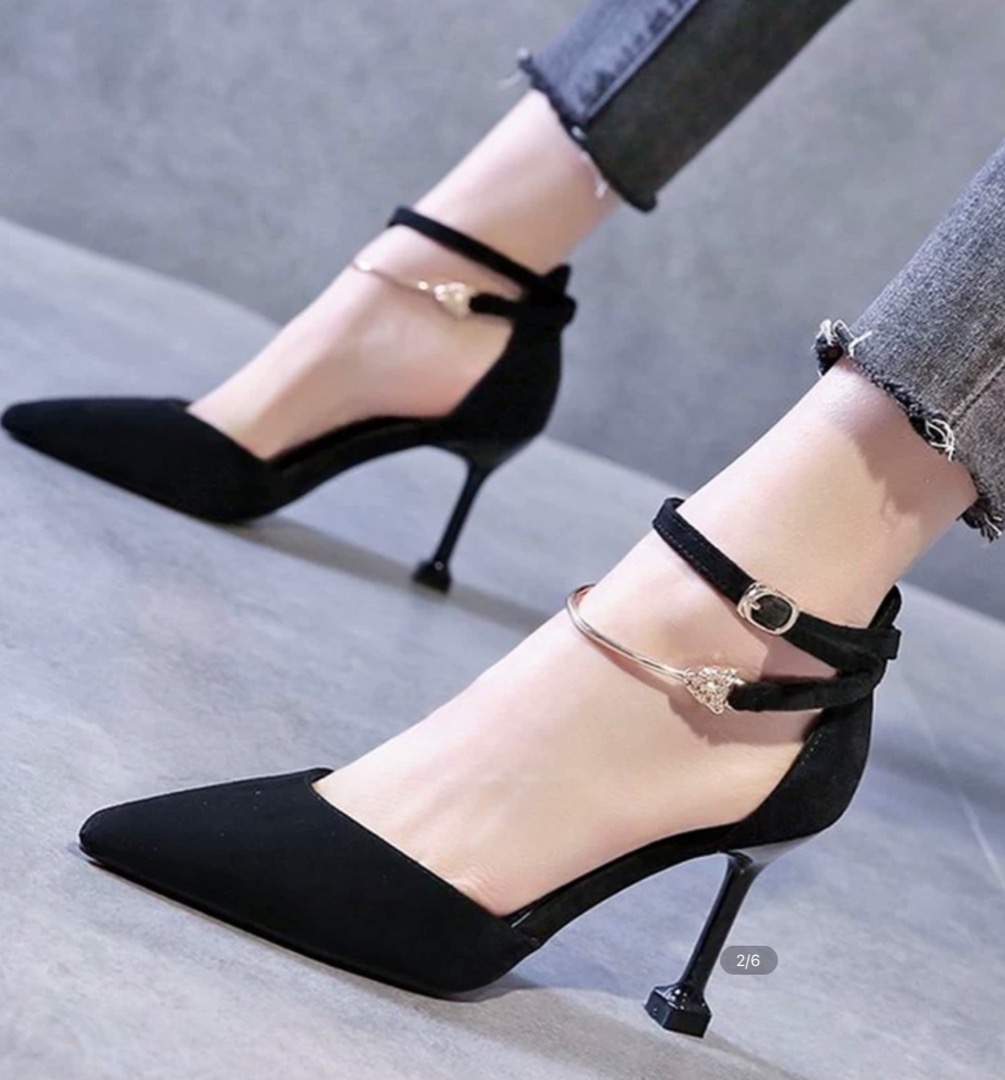 Elegant black online high heels