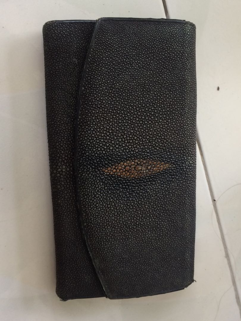 Bundle project stingray wallets, Luxury, Bags & Wallets on Carousell