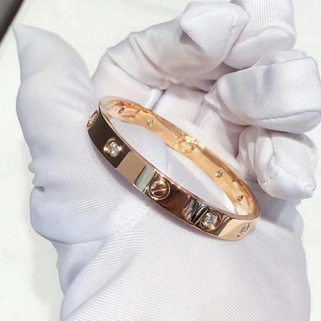 Gold cartier outlet bracelet price