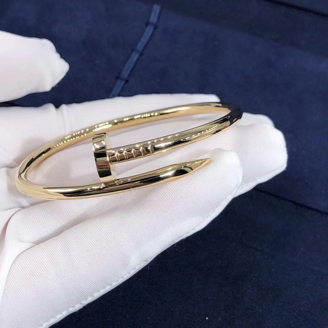Cartier nail top bangle gold