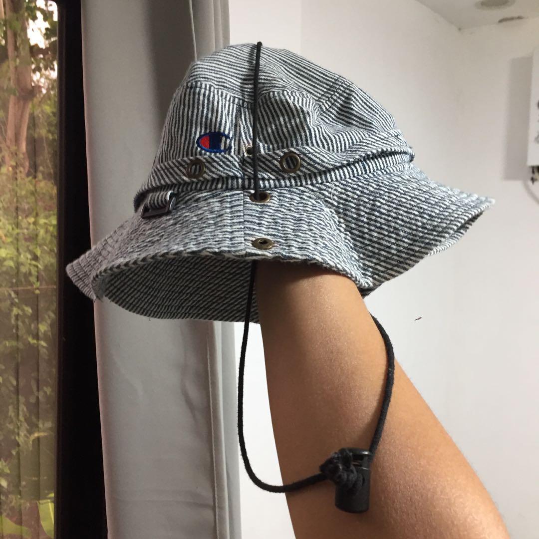 Champion bucket hat with string deals