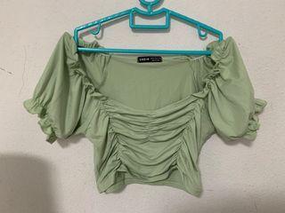 Cropped tops (green/orange/black)