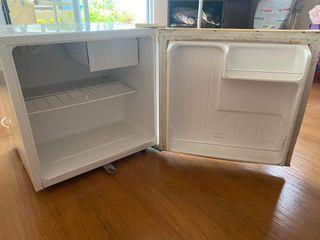 Dansat  refrigerator