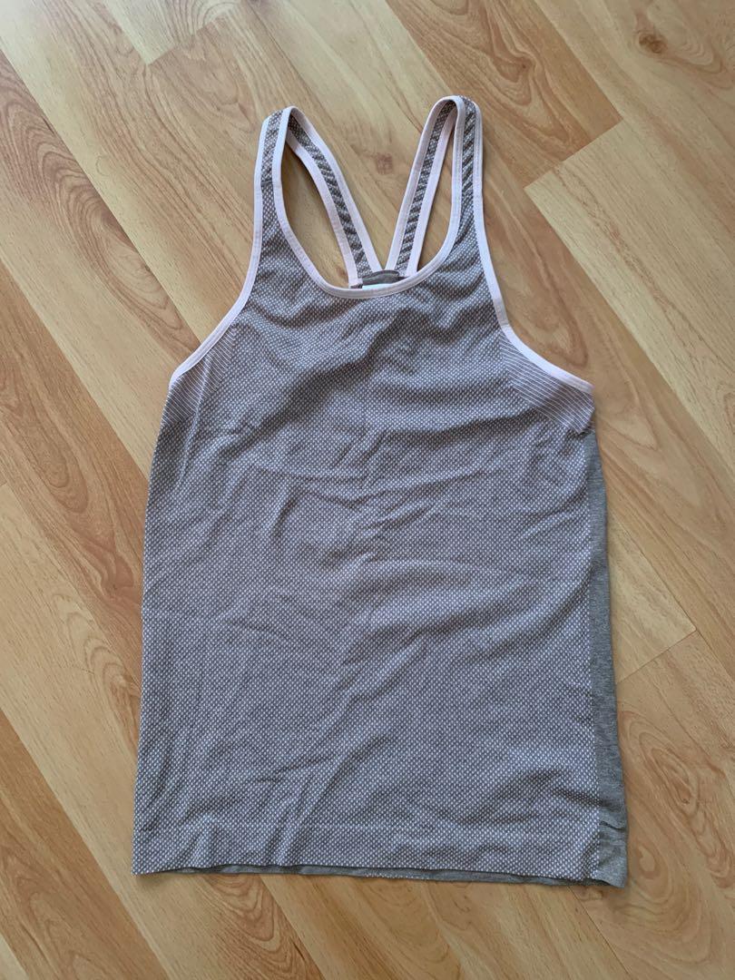 Decathlon yoga top deals