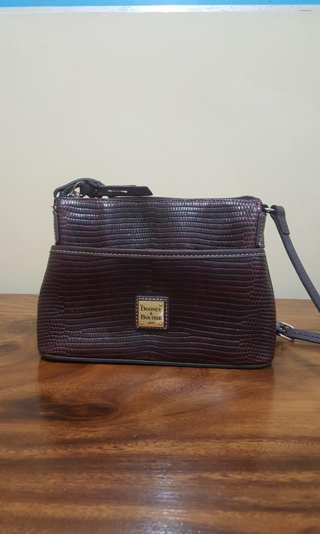 Dooney and Bourke Women s Fashion Bags Wallets Cross body