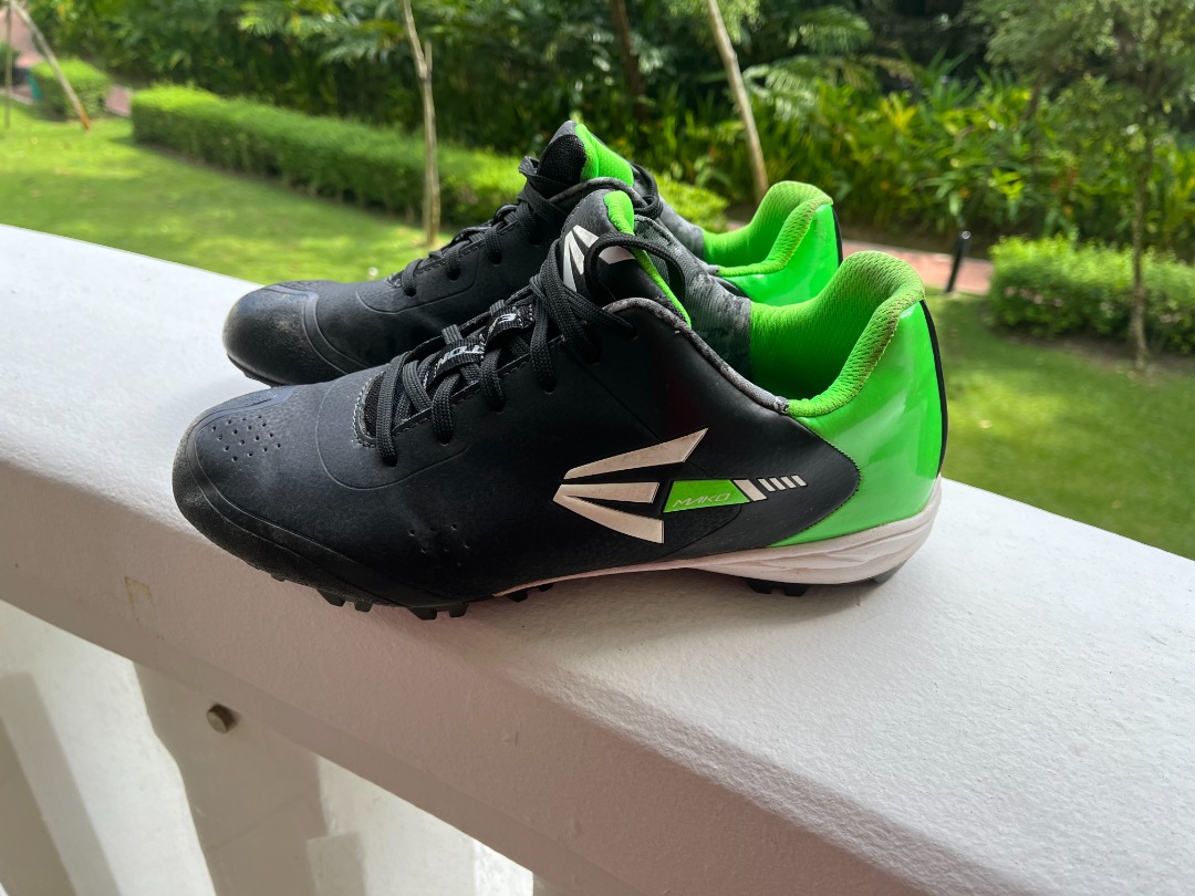 Easton cleats baseball discount
