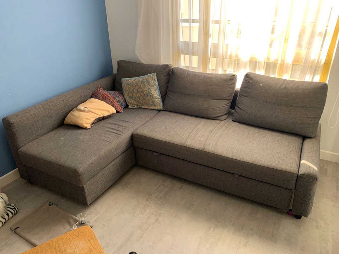 Free couch pick between 4 7 Sept, Furniture & Home Living