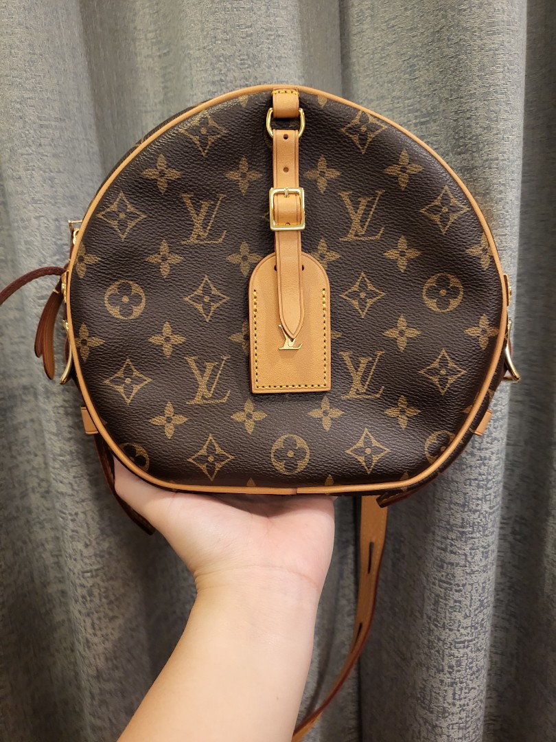 Pre-owned Louis Vuitton 2020s Boite Chapeau Mm Shoulder Bag In